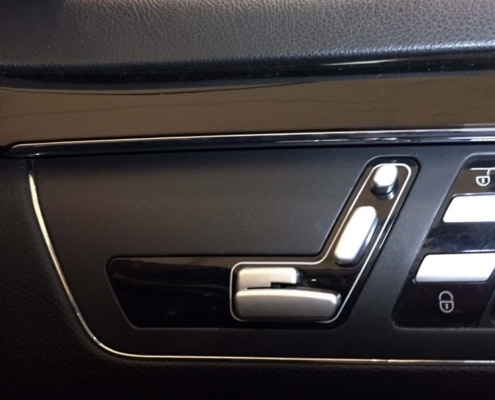 Panel de control de botones para regular el asiento del Mercedes Clase S