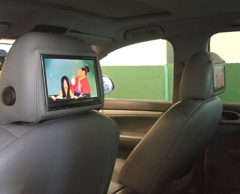 Sistema entretenimiento trasero en Porsche Cayenne Sistema entretenimiento trasero en Porsche Cayenne