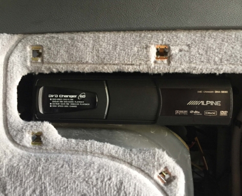 Cargador de DVD en Porsche Cayenne Cargador de DVD en Porsche Cayenne