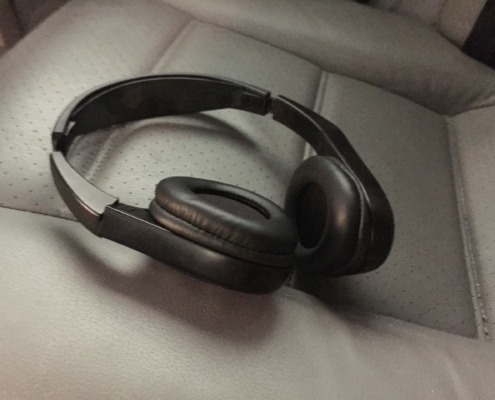 Cascos para monitores de cabeceros en Porsche Cayenne Cascos para monitores de cabeceros en Porsche Cayenne