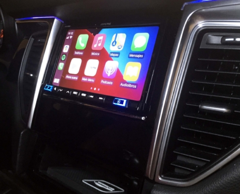 Apple CarPlay integrado para Porsche Macan S