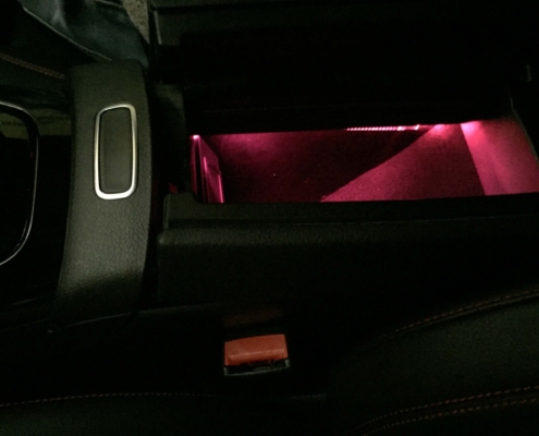 Iluminacion ambiente de guantera portaobjetos Iluminacion ambiente de guantera portaobjetos