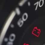 Panel de coche encendida de luces en el panel